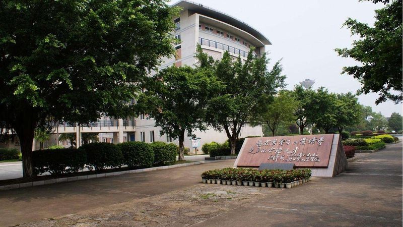 汽车电子线路板与普通电路板的区别解析