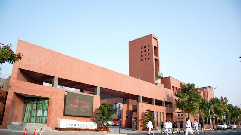 贴片机选型：如何从原理到实际应用一步到位